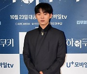 [TEN포토] 최현욱 '작심하고 꾸민 패션'