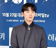 '하이쿠키' 최현욱, 담배꽁초 투기 논란 거듭 사과 "많이 반성했다"