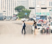 한국 폭염, 일본·중국과 달라...기압·가뭄·해양 골고루 영향