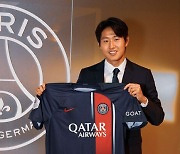 PSG 유니폼 판매량 1위는 역시 음바페...하지만 '온라인 1위'는 이강인! PSG 소식통도 조명