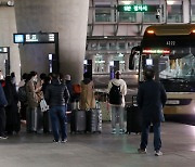 인천공항 가는 버스 탔는데… 비싼 고급 리무진만 남았다