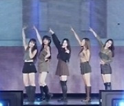 '완전체' 에이핑크, MBC '아이돌라디오 라이브 인 서울'서 히트곡 열창…이래서 13년차 롱런 걸그룹