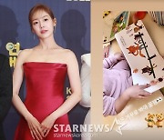 '안성현♥' 성유리, 쌍둥이 딸 육아도 '꿀잼'.."책은 거꾸로 봐야"