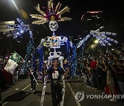 MEXICO CULTURE TRADITIONS DAY OF THE DEAD