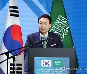 尹 "한-사우디, 미래기술 파트너"…'포스트 오일' 협력 모색