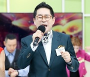 [포토] 윤찬, '무대의 주인공은 나'