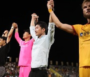 Gwangju beat league leaders Ulsan in first game after K League split