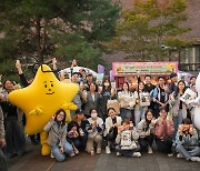 박진배 전주대 총장, 유학생 '중간고사 응원 이벤트' 열어