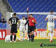 [ACL 포커스] ‘호랑이 굴 축포’ 울산의 기분 좋은 완승, ‘주심의 이해 불가 판정은 옥에 티’