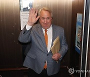 인요한 "이번에 다 바뀌어야…모두 내려놓고 하겠다"