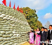 북한, '서해 곡창' 황해남도 농장에서 결산분배 진행…수확 마무리 단계