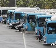 부산시, 시내버스에 자동심장충격기 설치…내달 1일 시범운영