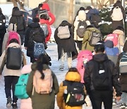 학교예산 남아돌아 돈 ‘펑펑’ 쓰면서…교육의 질은 오히려 뒷걸음