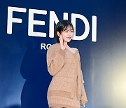 안유진,'극세사 각선미' [사진]