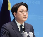 국민의힘 전 대변인 신인규 탈당…“변화 가능성 완전 소멸”