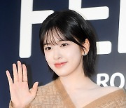 [TD포토] 아이브 안유진 '한쪽 어깨 살짝 드러내고~'