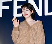 [T포토] 안유진 '두근두근 눈맞춤'