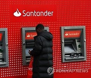 BRITAIN BANKING SANTANDER PROFITS