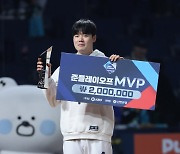 '1승 2홀드' NC 김영규, 준PO MVP..."미친 선수 많아 전혀 기대 안했는데"