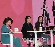 조카 입양한 홍석천·친구 입양한 작가 “비친족 가정 존중돼야” [2023 W페스타]