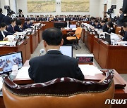 "지역 의대 신설 또는 국립대 중심 의대 정원 증원해야"