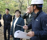 이순희 강북구청장 ‘북한산 체험형 숲속쉼터’ 조성 현장 방문