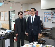 “피자알볼로·BBQ 원가절감해 가격 안정”… 정부, 외식업체에 ‘인상 자제’ 요청