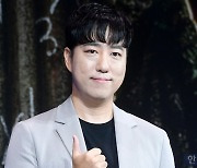 '겸직금지 위반' 93만 유튜버 궤도 "깊이 사과…퇴사 처리"