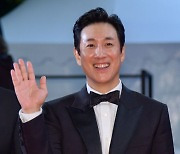 Police opens case against Lee Sun-kyun over alleged drug use