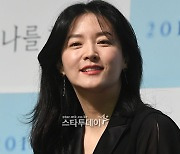 이영애 칼 뺐다...‘김건희 여사 친분설’ 영상 제작자 고소