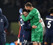 드디어 PSG·챔스 데뷔골! 이강인, "파리에서 마법 같은 밤"...엔리케 감독 "너무 행복해"