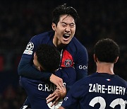 이강인 PSG-UCL 데뷔골! 동료들 번쩍 들어 축하했다, 홈팬들도 이름 연호→'평점 7.5' 폭풍활약... PSG, AC밀란에 3-0 완승