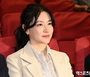 이영애, 칼 뽑았다 "'X소 같은 여자들' 폄하·김건희 가짜뉴스 고소" [전문]