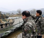 도하 훈련장 현장 점검하는 한기호 위원장과 윤후덕 의원