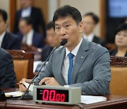 이복현 “김범수, 절차대로 진행…카카오 시장교란·반칙”