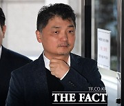 이복현 강공에 카카오 쓰나미 덮친다…김범수 벼랑 끝으로