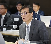 이창용 “금리 결정, 생각보다 美에 훨씬 독립적이지 않아”