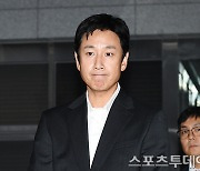 [ST포토] 이선균 '꾹 닫은 입'