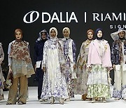 INDONESIA JAKARTA FASHION WEEK