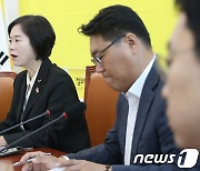 취임 1주년 기자간담회 갖는 이정미 대표