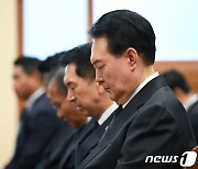 윤 대통령, 국민의힘 지도부와 이태원 참사 1주기 추도 예배 참석