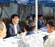 [르포]친윤 실세 장제원의 '이중생활'…주민들의 만능해결사