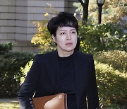 고위 당·정·대 협의회 향하는 김은혜 홍보수석