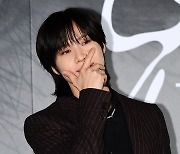 [TEN포토]샤이니 태민 '타이틀곡 '길티' 시그니처 포즈'