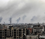 가자지구 보건부 "총 사망자 8300명 넘어서"