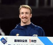 [포토]NC 페디, PO 1차전 6이닝 1실점 호투로 MVP