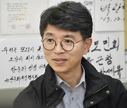 1000조 넘은 소상공인 부채… 탕감 대신 자구책 지원에 방점 [경기 불확실성에 고민 깊은 정부]