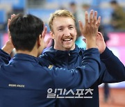 [포토]페디, PO 1차전의  MVP