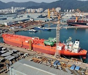 Hanwha Ocean sets green technology standard with LNG carriers