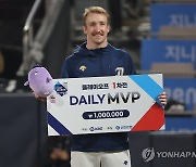 PO 1차전 데일리 MVP 페디